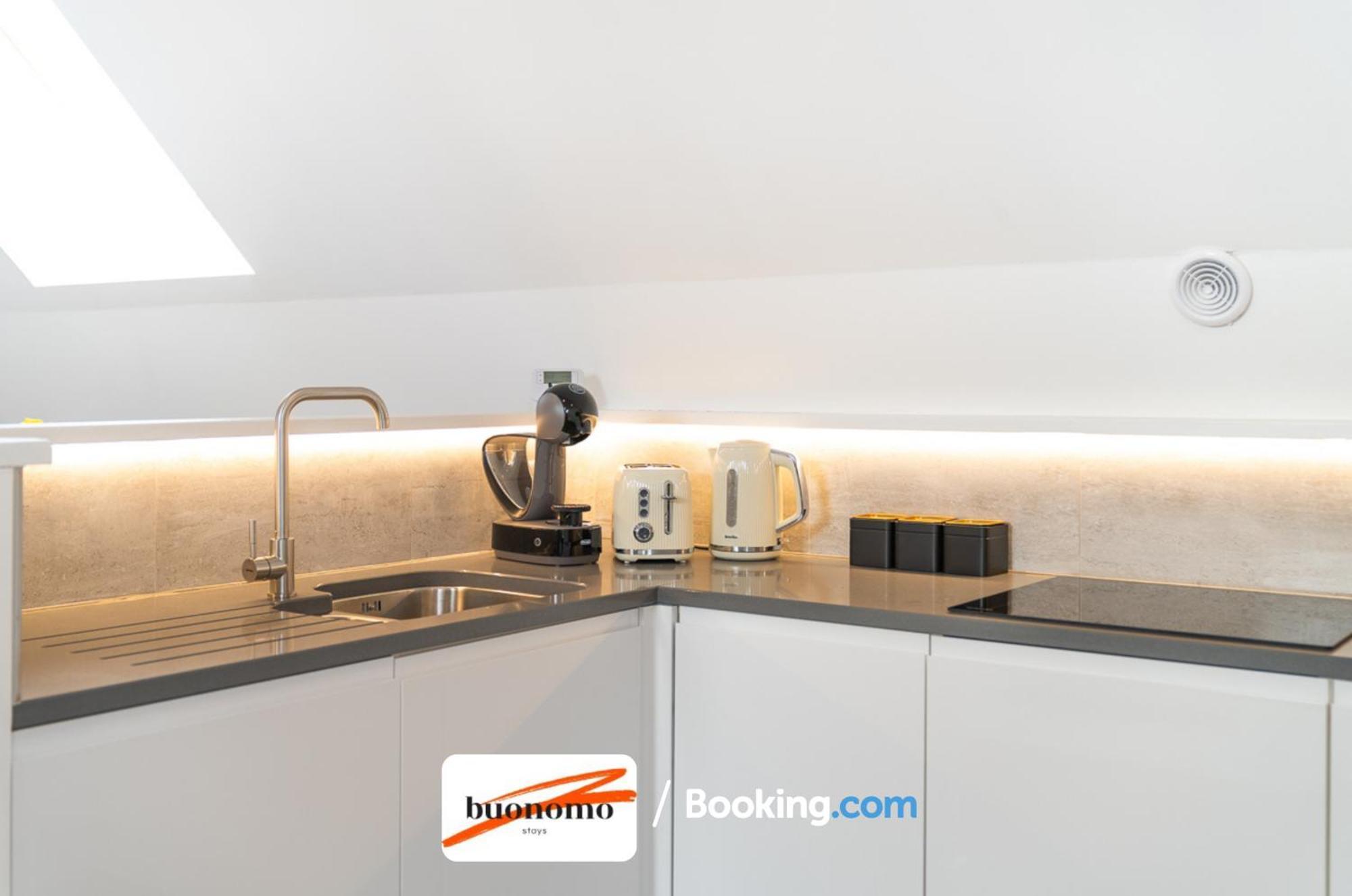 Two Bedroom Apartment At Buonomo Stays Short Lets & Serviced Accommodation Londyn Zewnętrze zdjęcie
