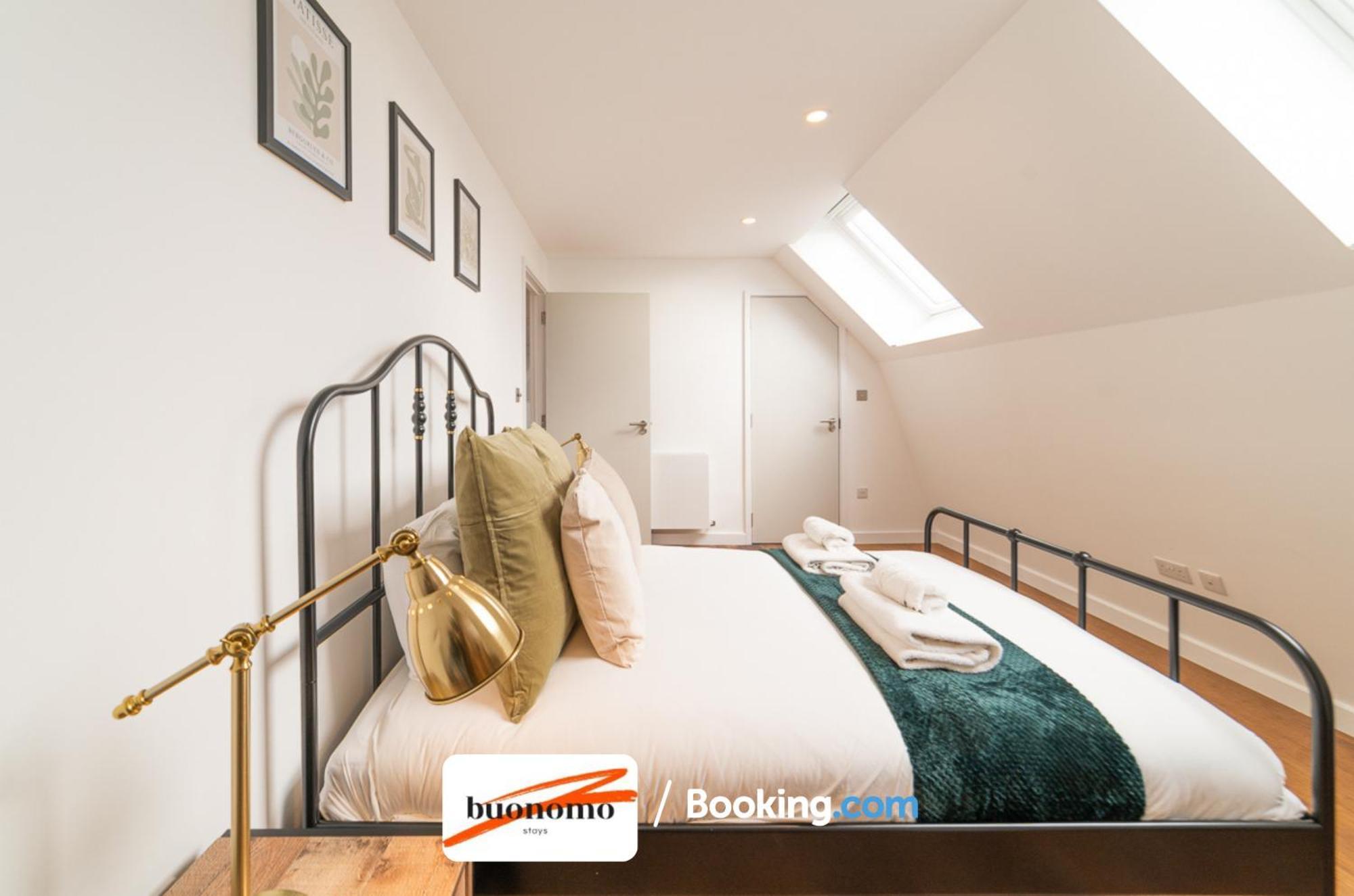 Two Bedroom Apartment At Buonomo Stays Short Lets & Serviced Accommodation Londyn Zewnętrze zdjęcie